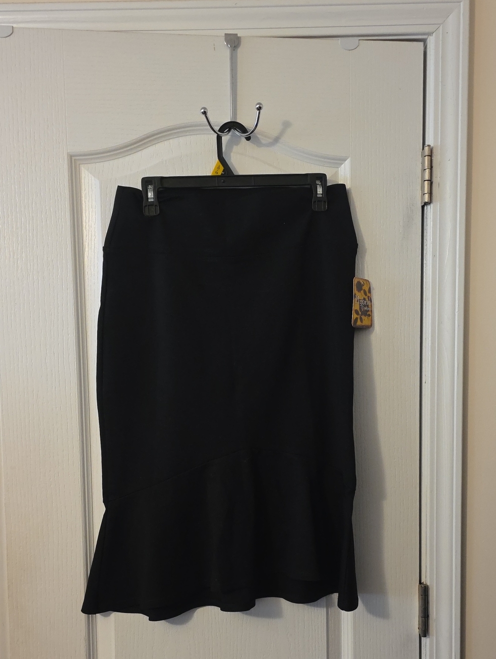 Hybrid Black Women's Flared Hem Skirt
